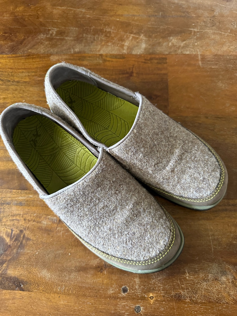 Chaco Sloan Sandstone Citron Slip-On Shoes in‎ Light Gray w/ Green Insole size 8
